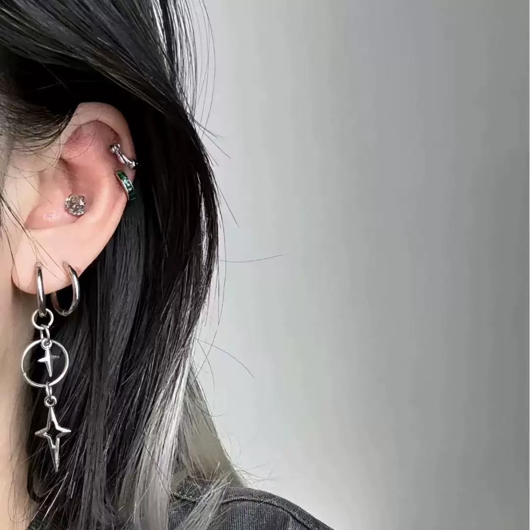 Orecchini pendenti con stella  - Women'S Emo Accessories recensione e prezzo