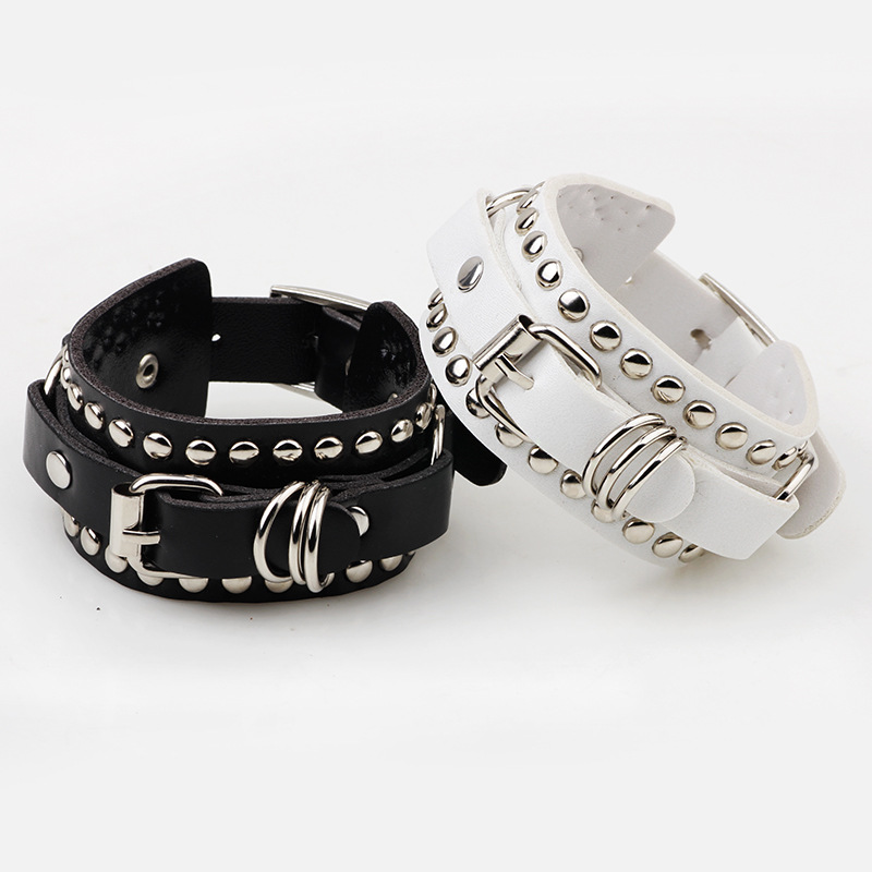 Goth Bracciale in pelle nera B - Women'S Emo Accessories recensione e prezzo