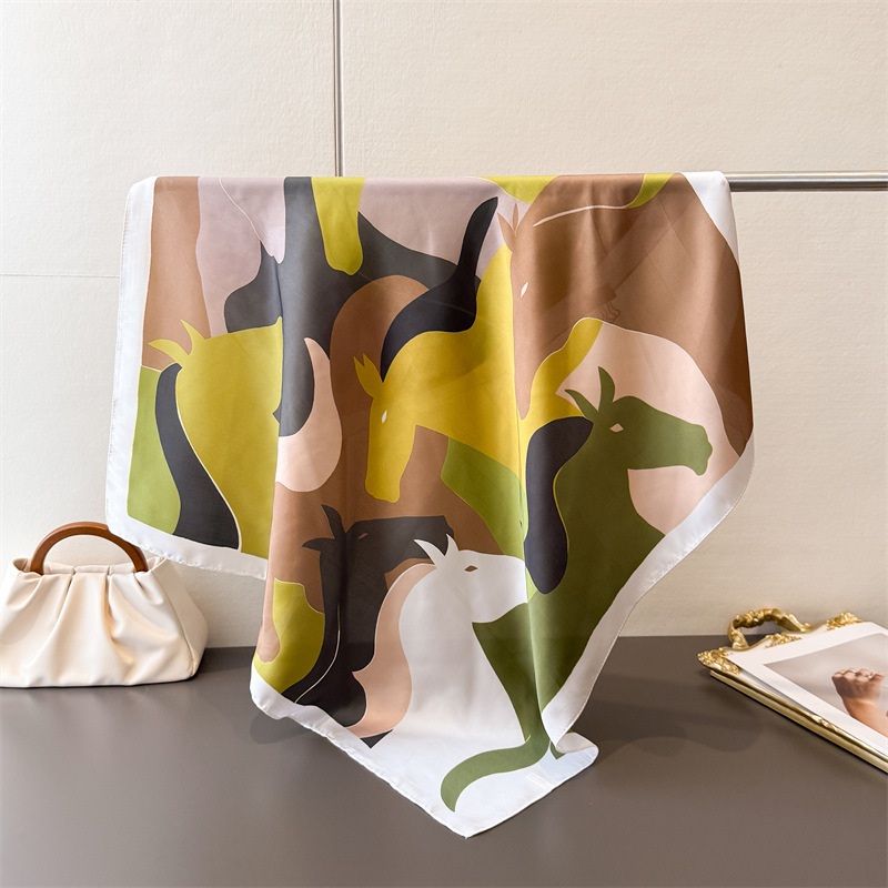 Nuova Sciarpa Quadrata da Donn - Silk Scarf Square recensione e prezzo