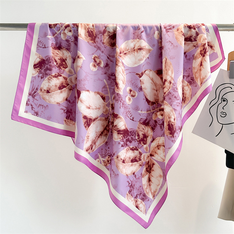Sciarpa quadrata grande stampa - Silk Scarf Square recensione e prezzo